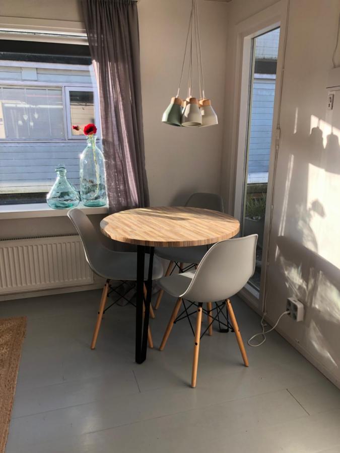 Houseboat Apartment With Water Terrace, Free Parking, Free Bikes & Fast Wifi Amszterdam Kültér fotó